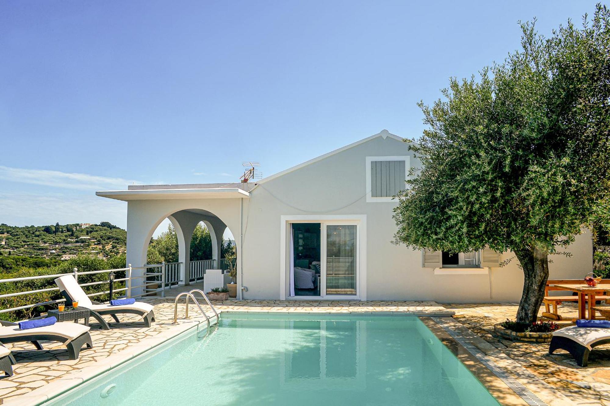 Villa Lioniskari Seaviews - Paxoi'S Private Pool Oasis à Porto Ozias Extérieur photo