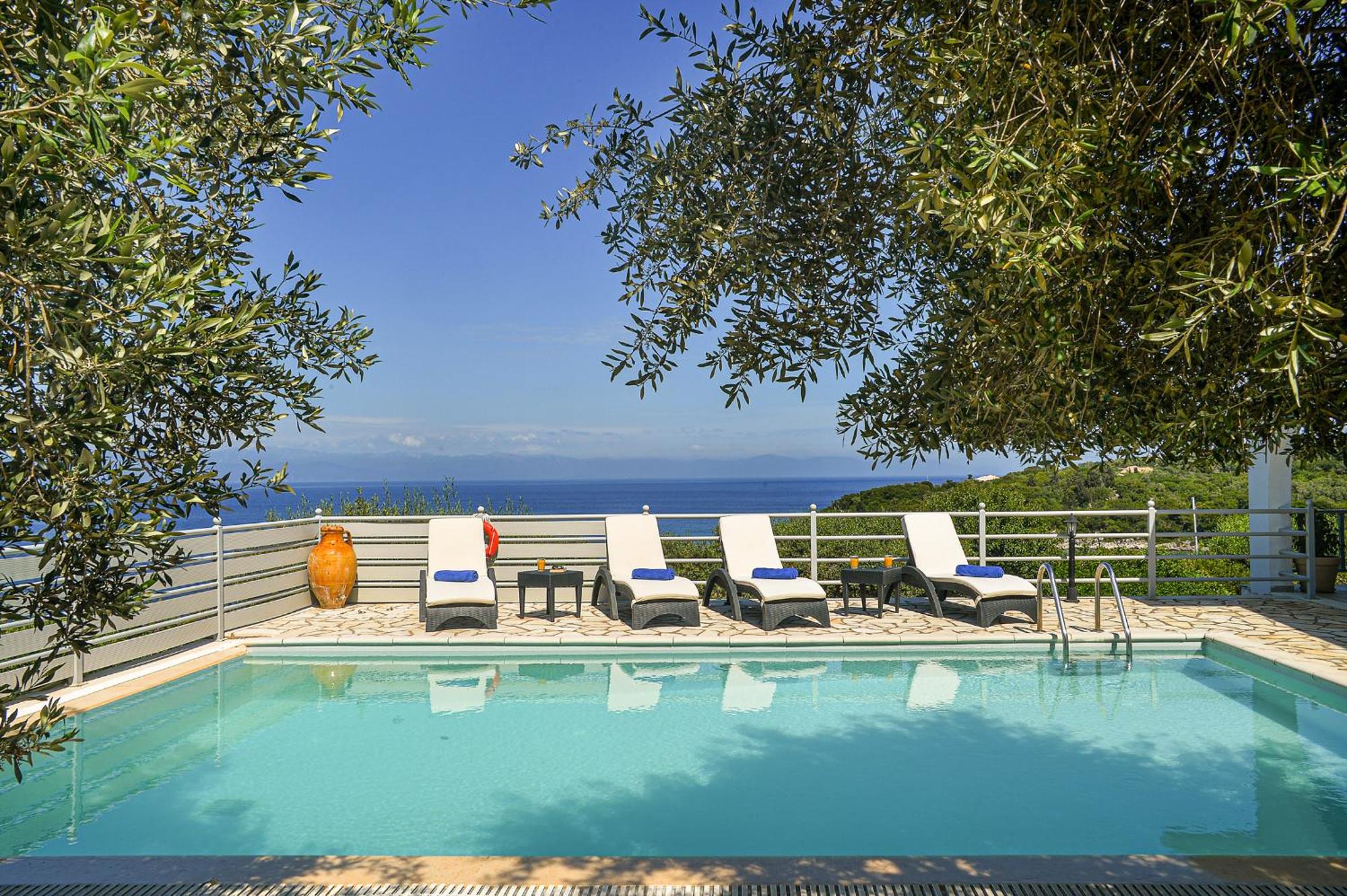 Villa Lioniskari Seaviews - Paxoi'S Private Pool Oasis à Porto Ozias Extérieur photo